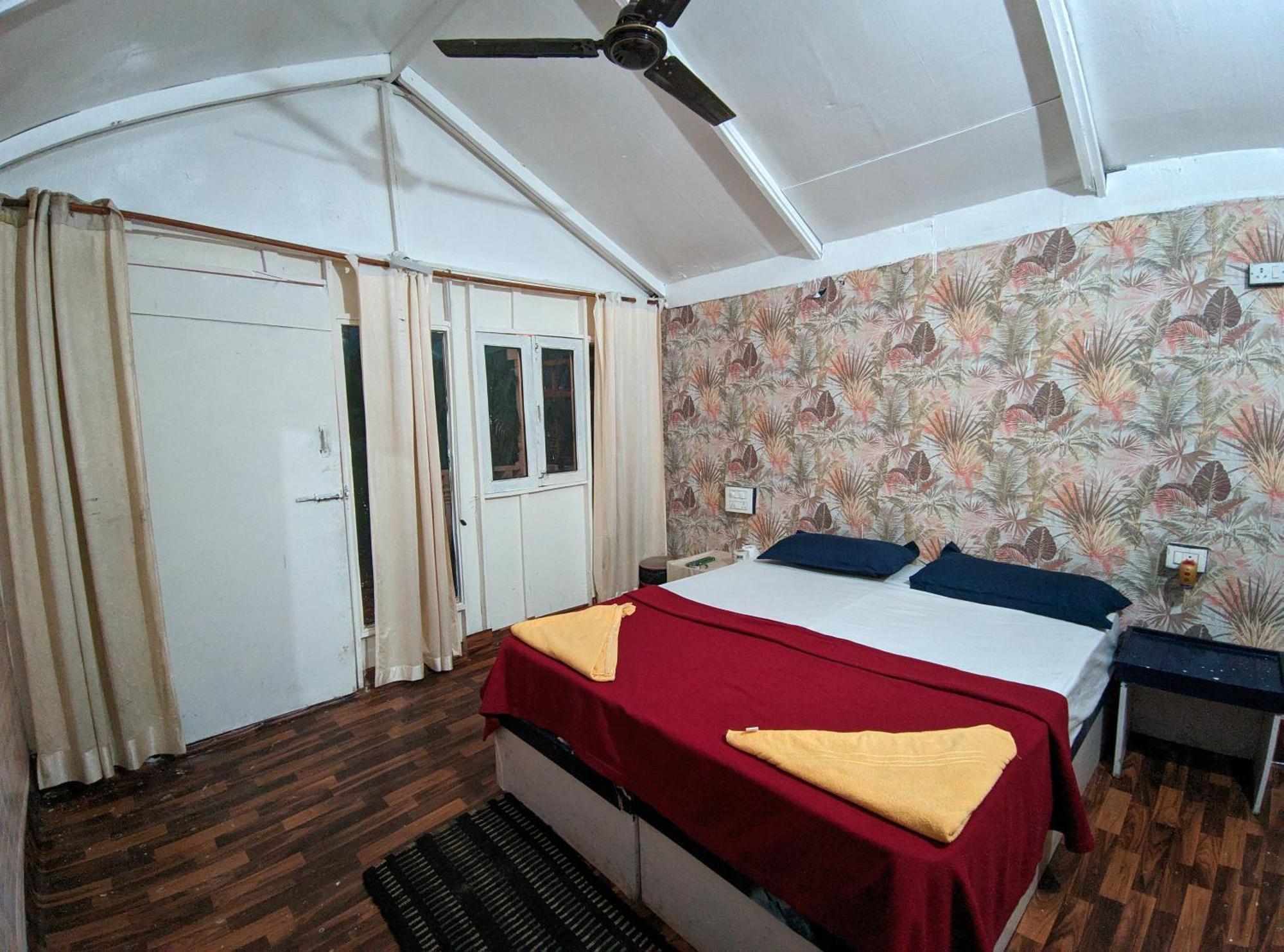 Tropical Bay Hostel Palolem Buitenkant foto