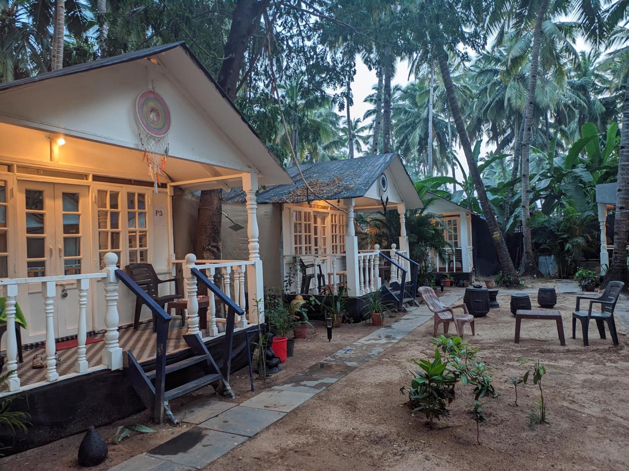 Tropical Bay Hostel Palolem Buitenkant foto