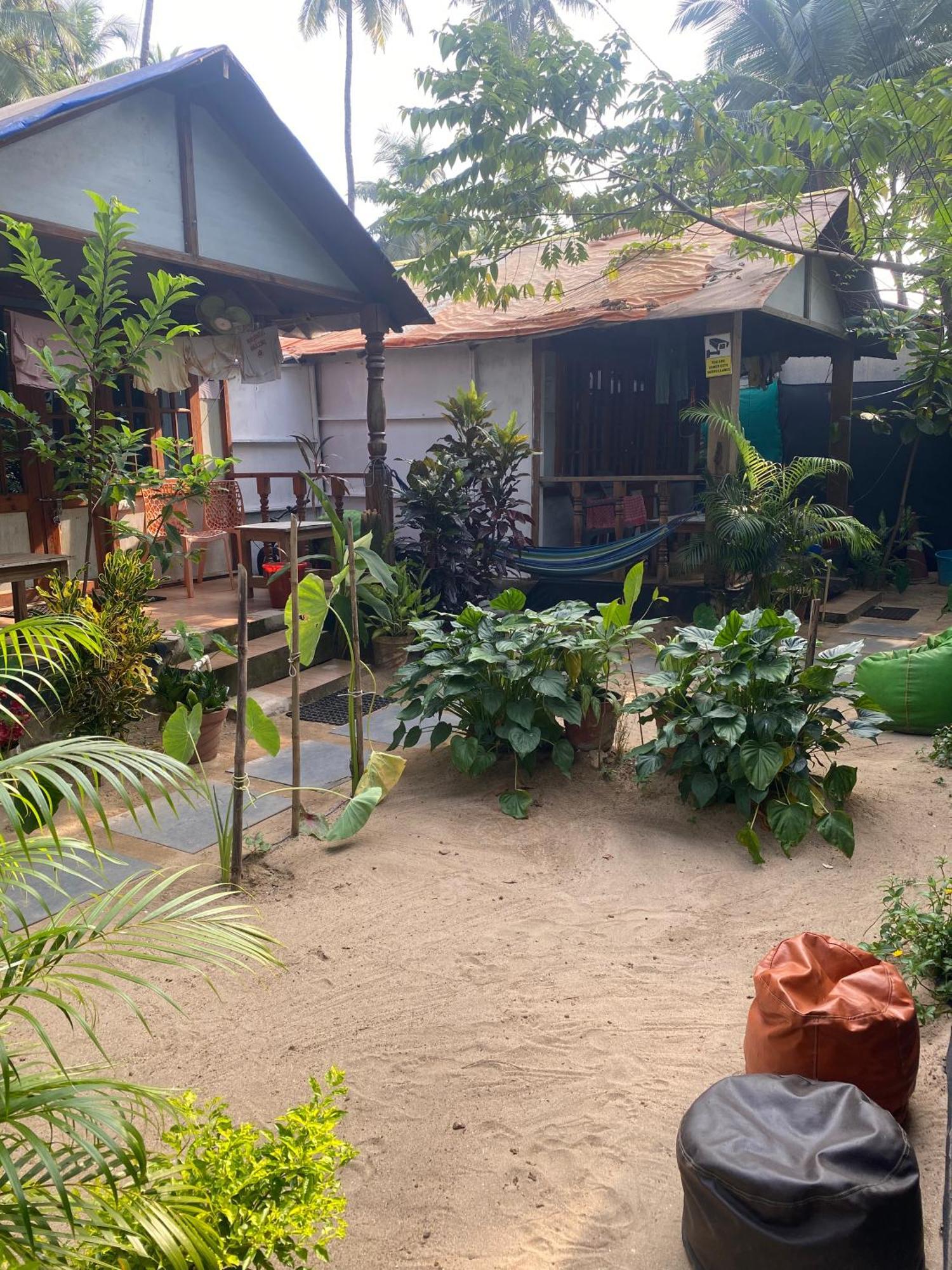 Tropical Bay Hostel Palolem Buitenkant foto