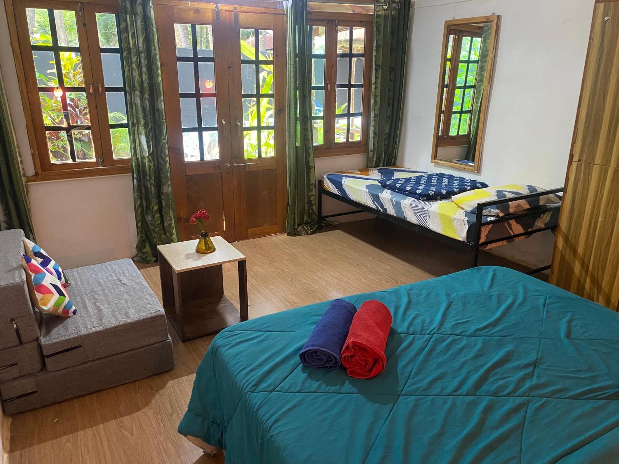 Tropical Bay Hostel Palolem Buitenkant foto
