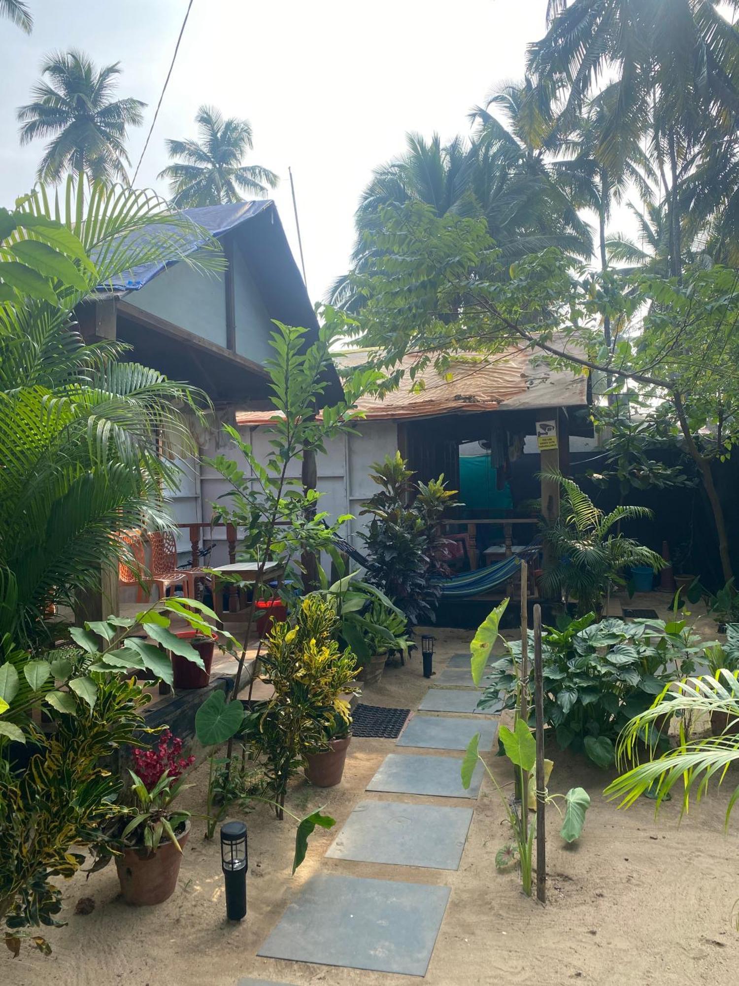 Tropical Bay Hostel Palolem Buitenkant foto