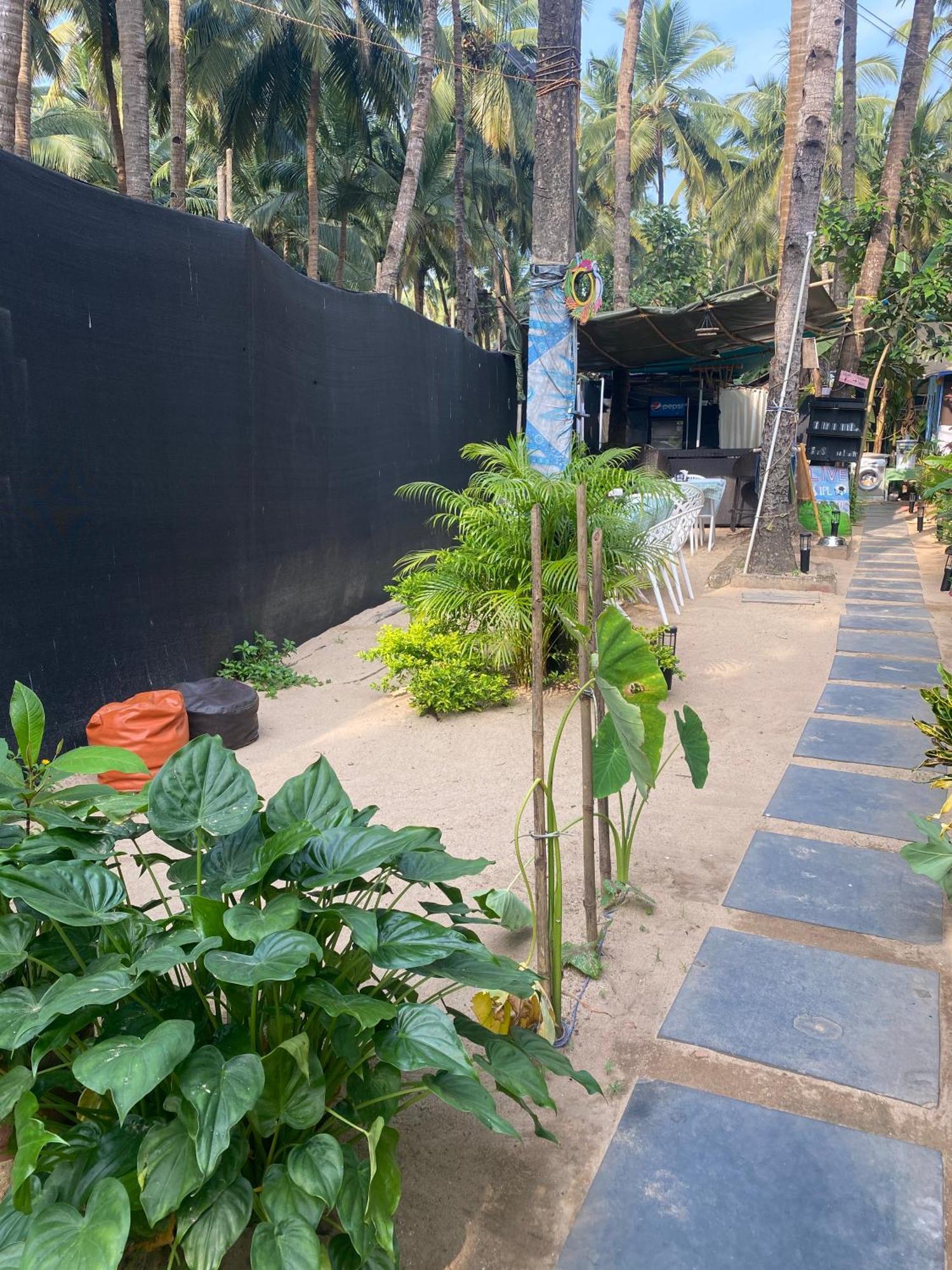 Tropical Bay Hostel Palolem Buitenkant foto