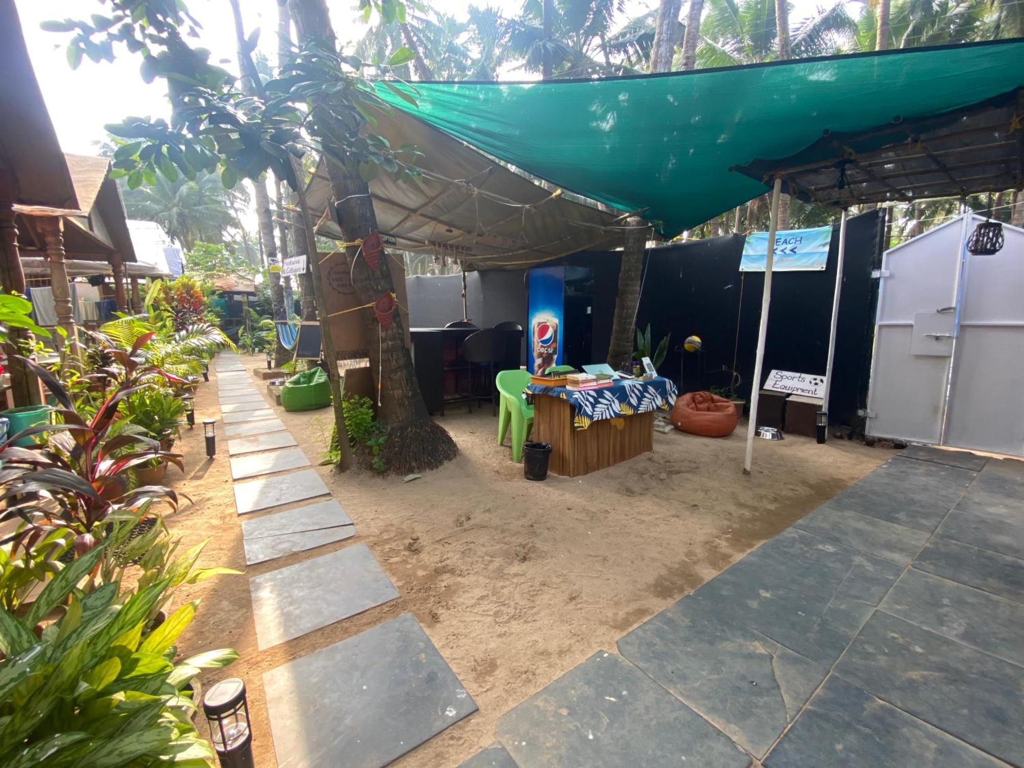 Tropical Bay Hostel Palolem Buitenkant foto